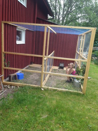 Min lillasyster sitter hos Zimba. :)